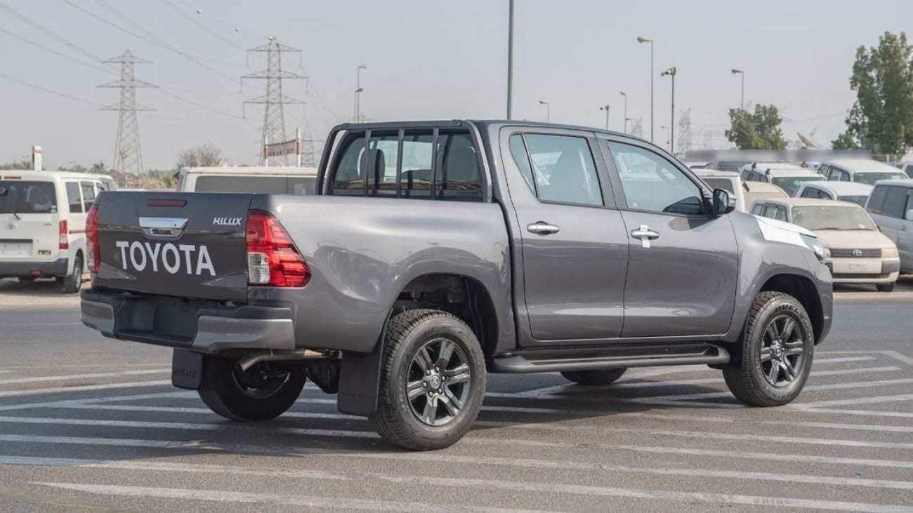 Toyota Hilux 2.4 л 2026 г. Белый