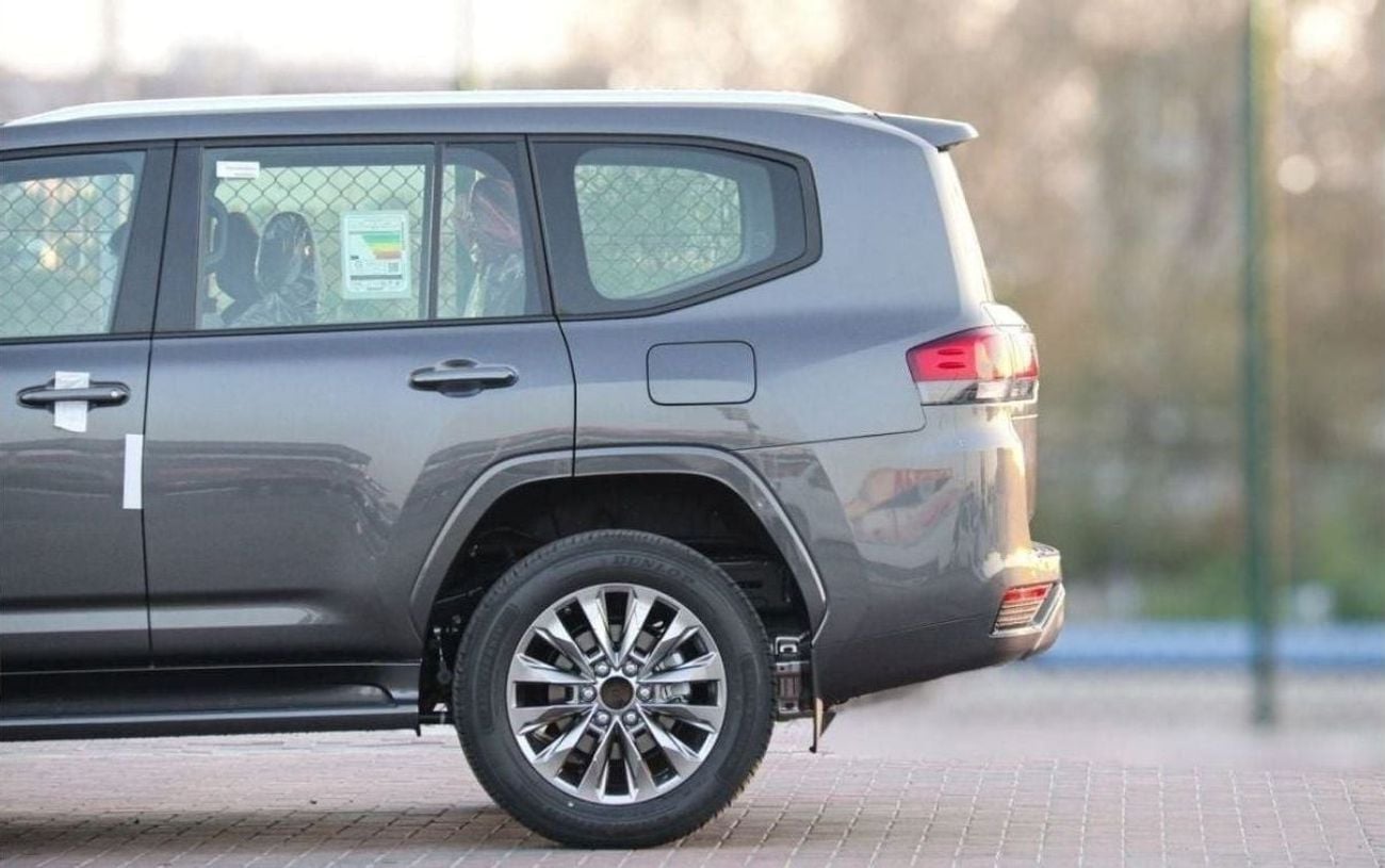 Toyota Land Cruiser 3.5 л 2025 г. Серый