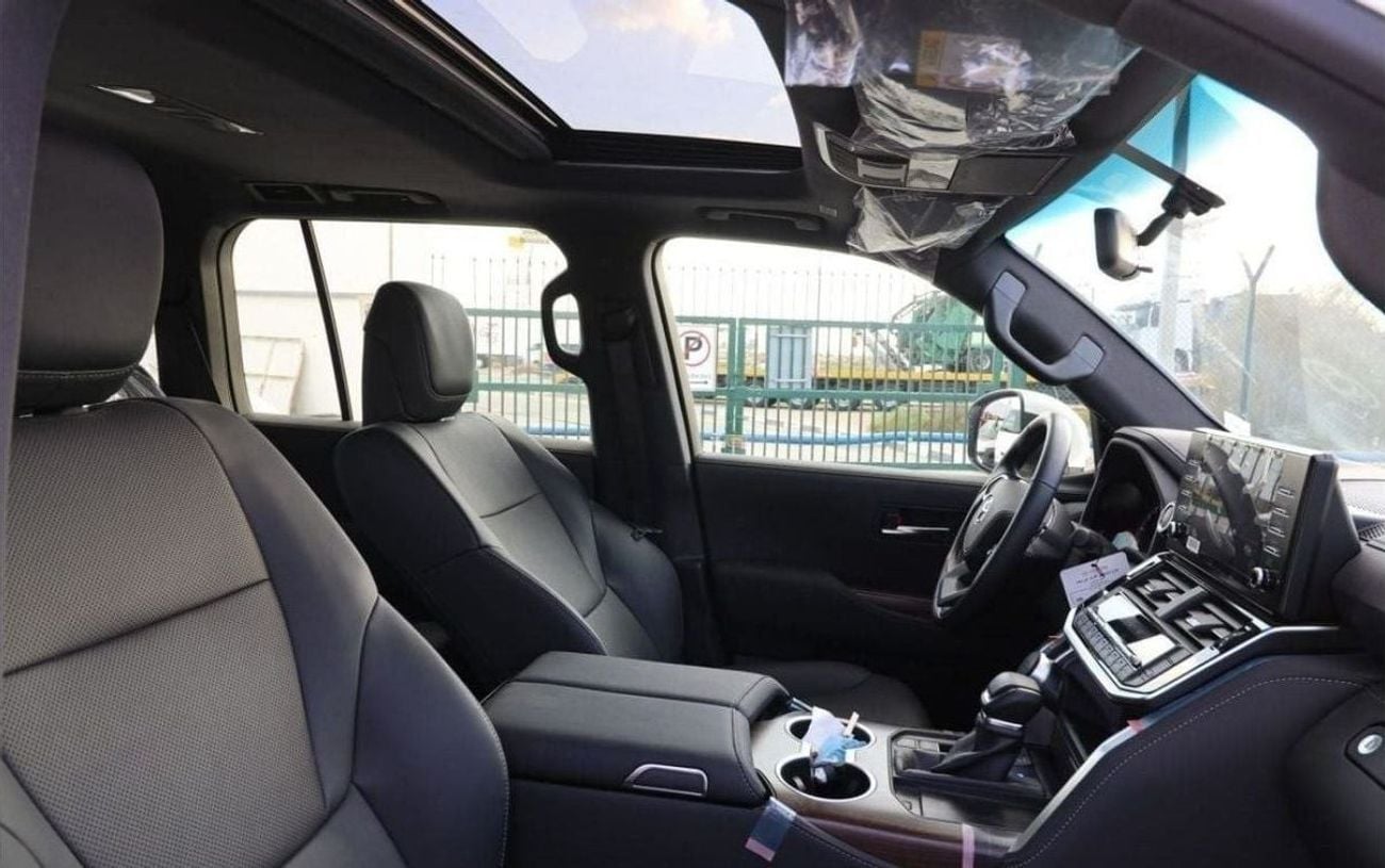 Toyota Land Cruiser 3.5 л 2025 г. Серый