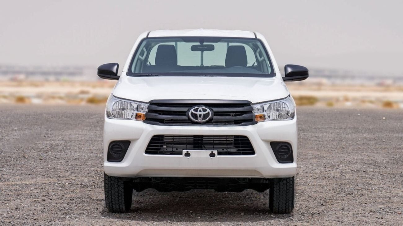 Toyota Hilux 2.4 л 2026 г. Белый