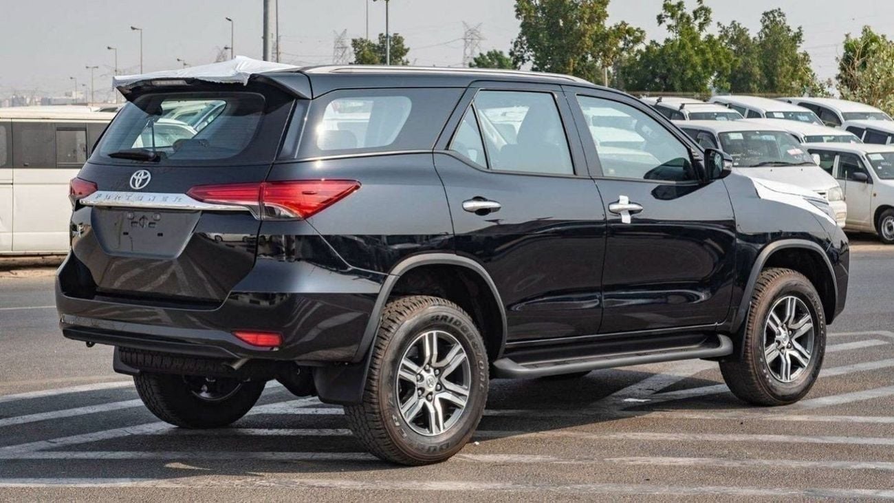 Toyota Fortuner 2.7 л 2026 г. Чёрный