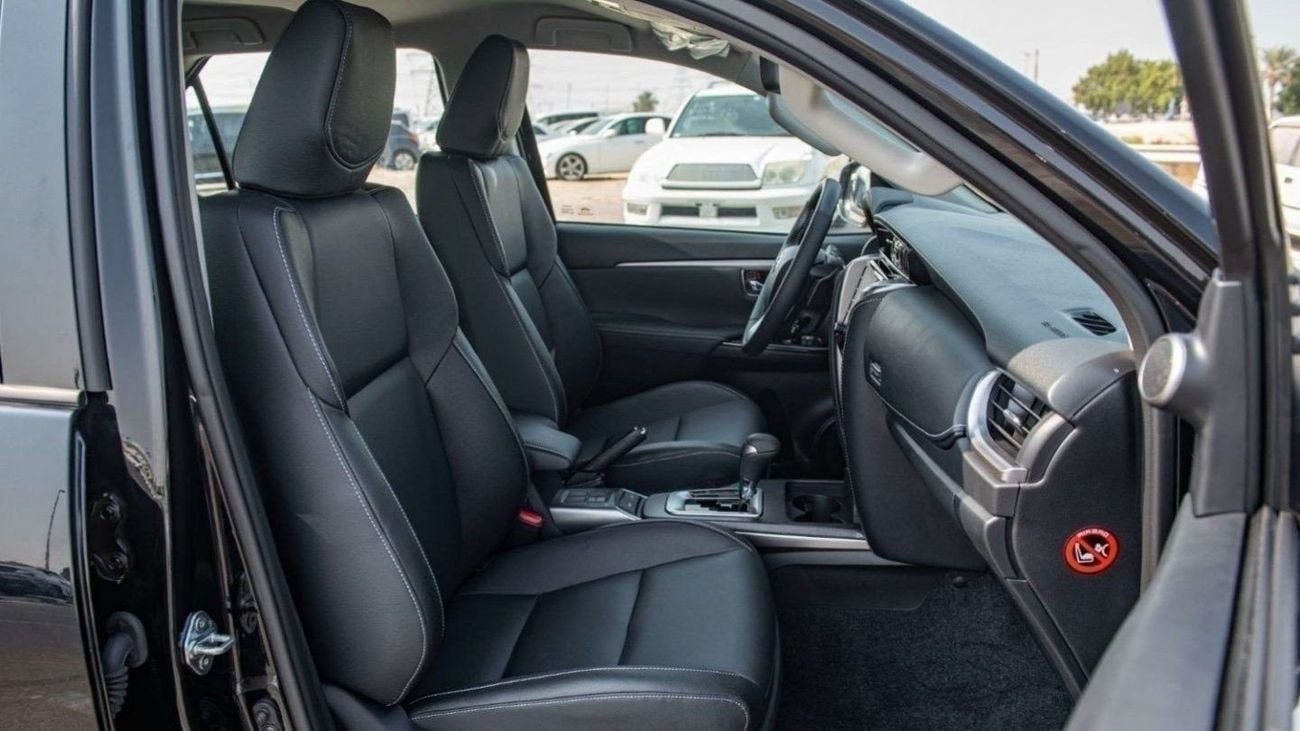 Toyota Fortuner 2.7 л 2026 г. Чёрный