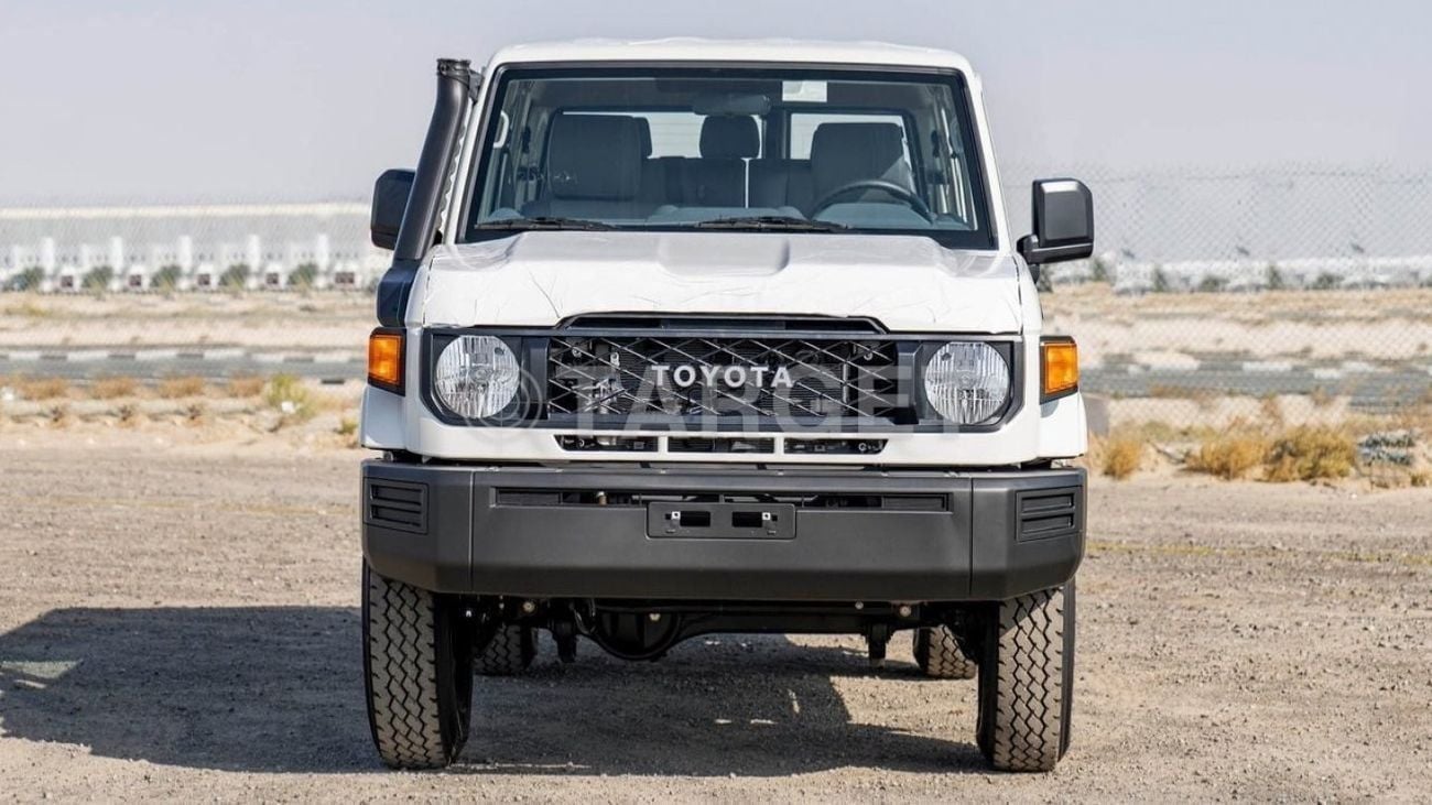 Toyota Land Cruiser 70 4.2 л 2026 г. Белый