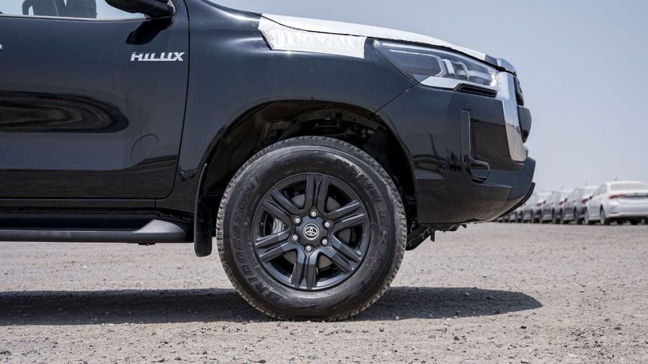 Toyota Hilux 2.4 л 2025 г. Чёрный