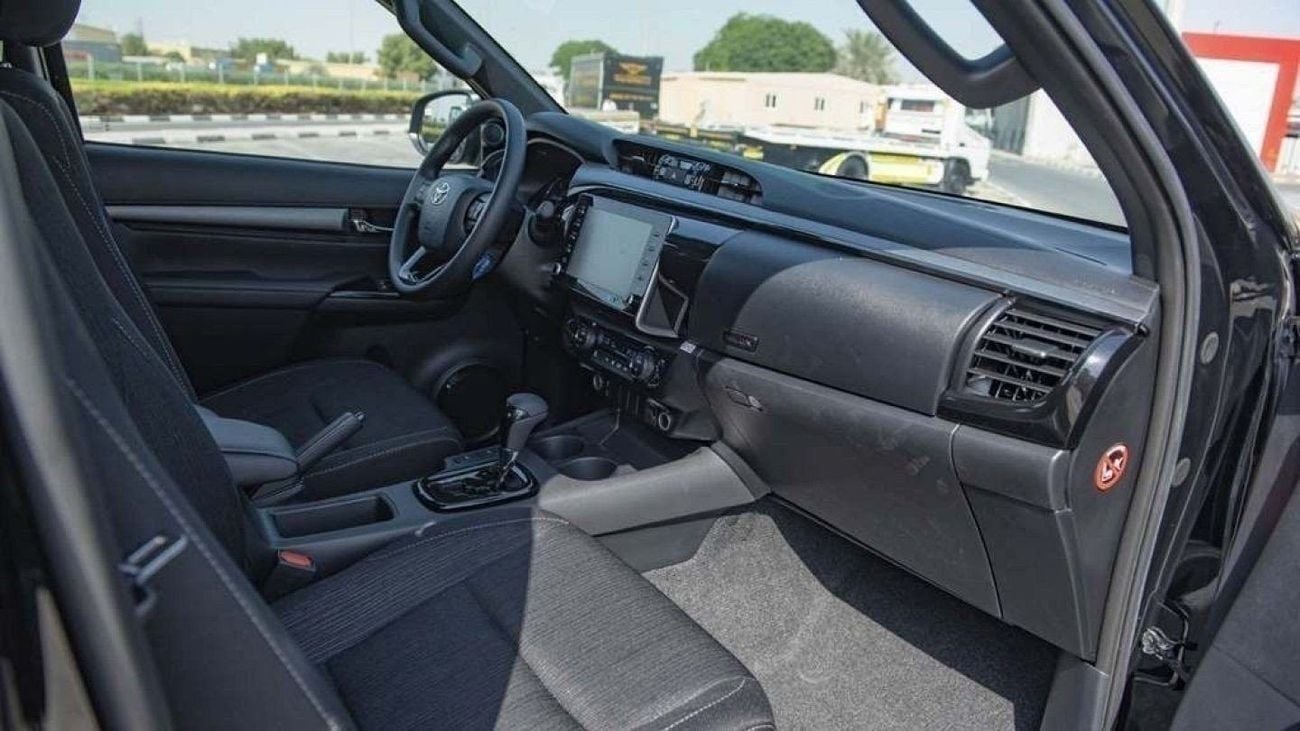 Toyota Hilux 4.0 л 2025 г. Чёрный