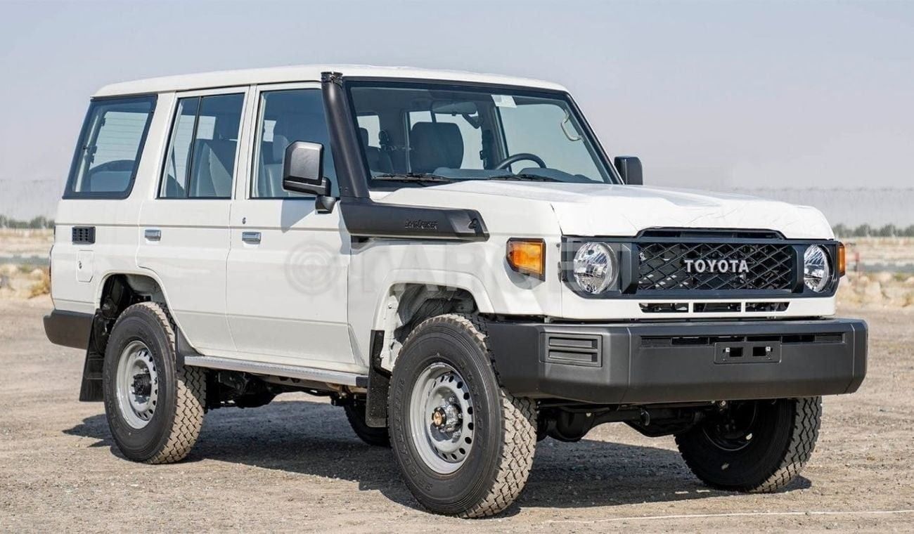Toyota Land Cruiser 70 4.2 л 2025 г. Белый
