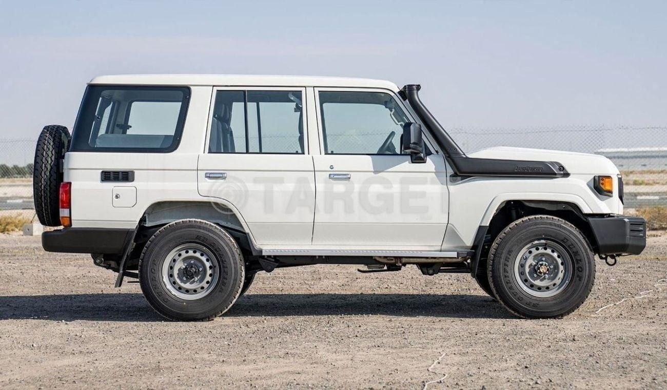 Toyota Land Cruiser 70 4.2 л 2025 г. Белый