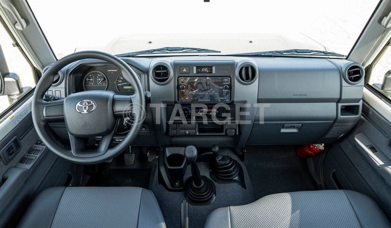 Toyota Land Cruiser 70 4.2 л 2025 г. Белый