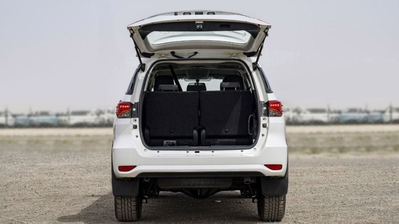 Toyota Fortuner 2.4 л 2025 г. Белый