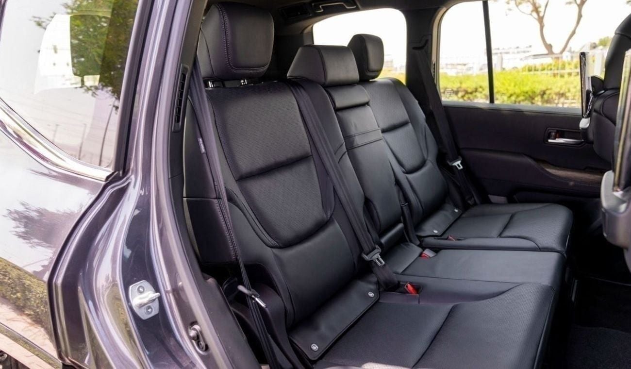 Toyota Land Cruiser 3.3 л 2024 г. Серый