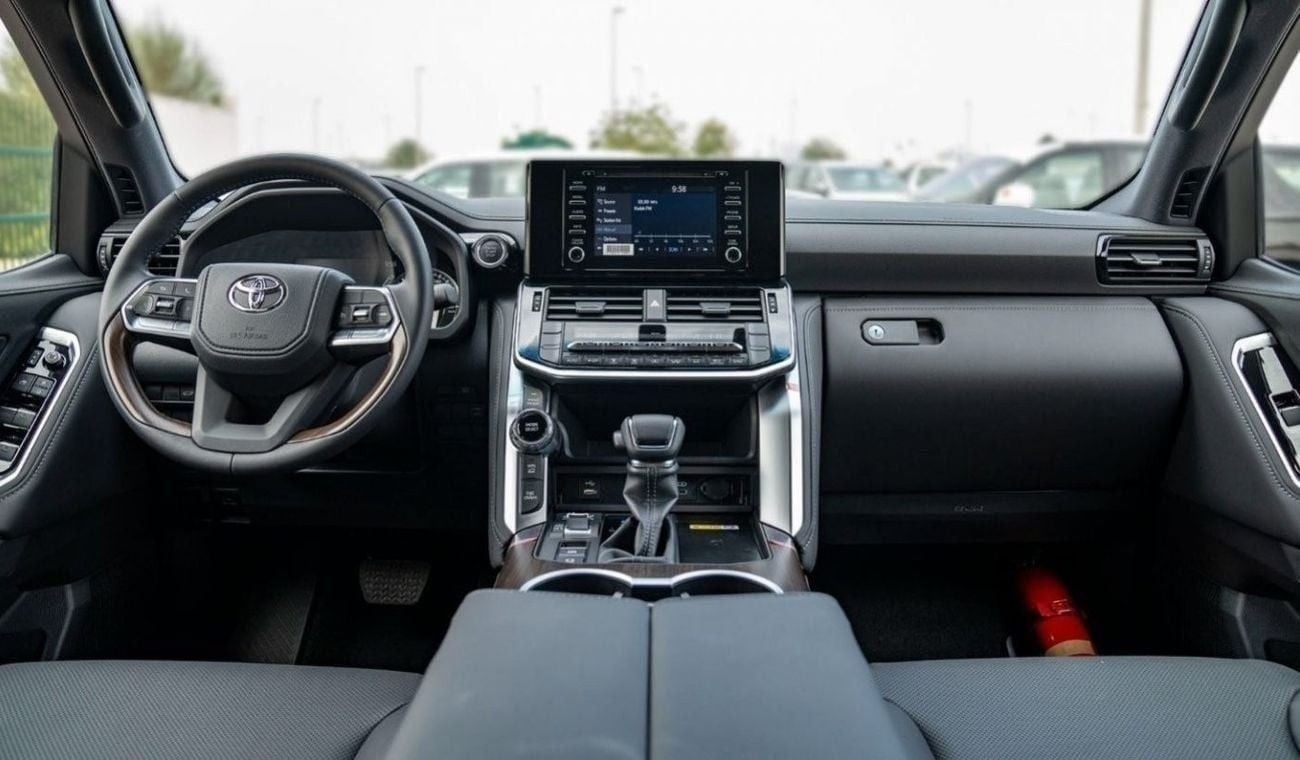 Toyota Land Cruiser 3.5 л 2024 г. Серебристый