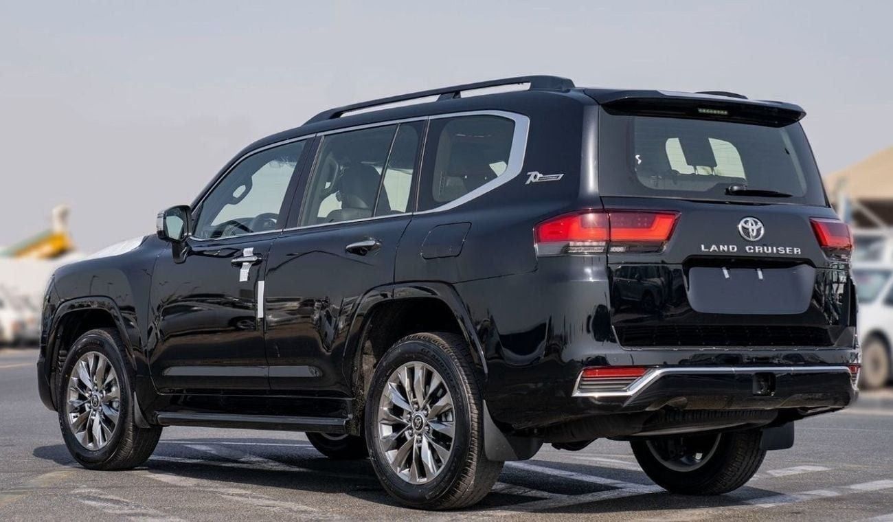 Toyota Land Cruiser 3.3 л 2025 г. Чёрный