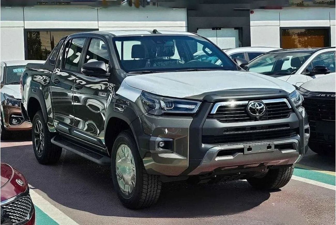 Toyota Hilux 2.8 л 2024 г. Зелёный
