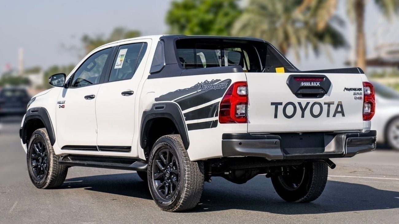 Toyota Hilux 2.8 л 2025 г. Белый
