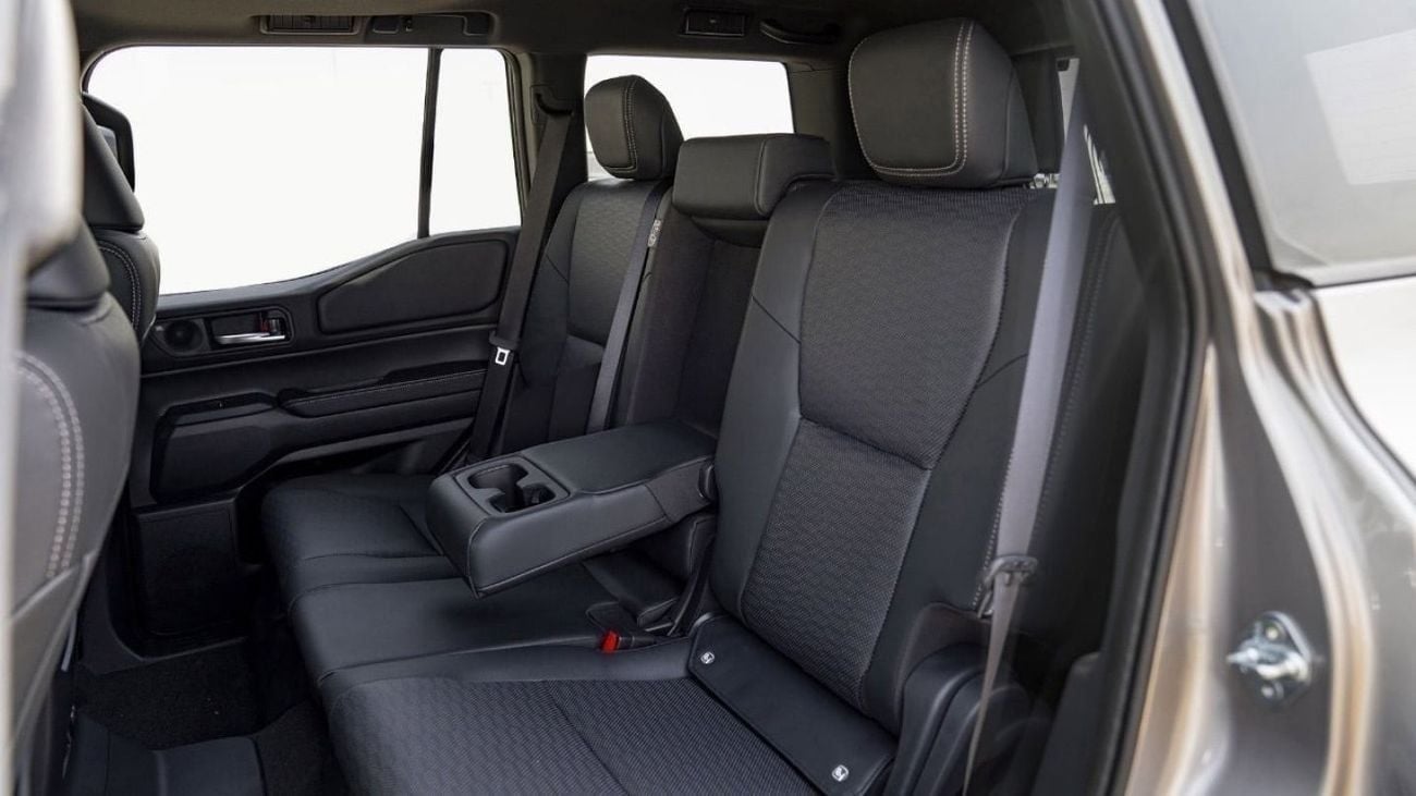 Toyota Prado 2.4 л 2025 г. Чёрный