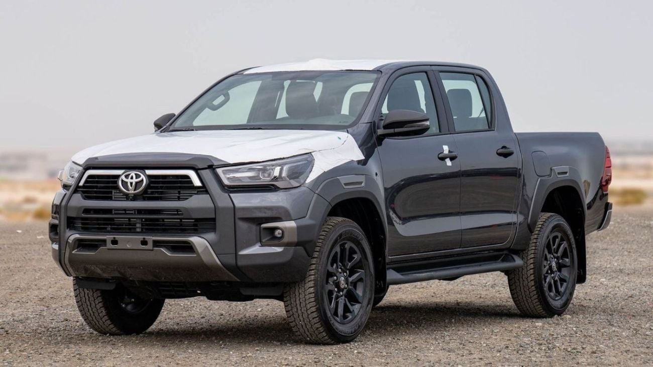Toyota Hilux 2.8 л 2026 г. Серый