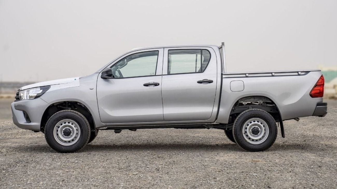Toyota Hilux 2.4 л 2025 г. Серебристый