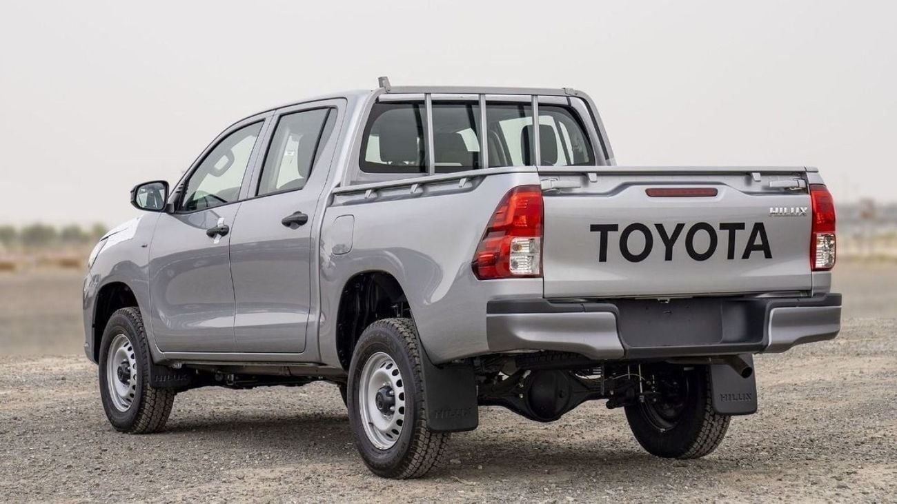 Toyota Hilux 2.4 л 2025 г. Серебристый