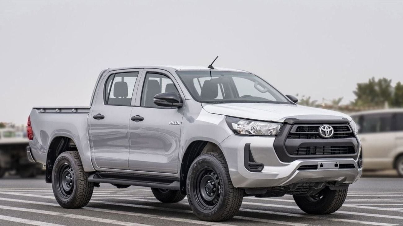 Toyota Hilux 2.4 л 2025 г. Серебристый