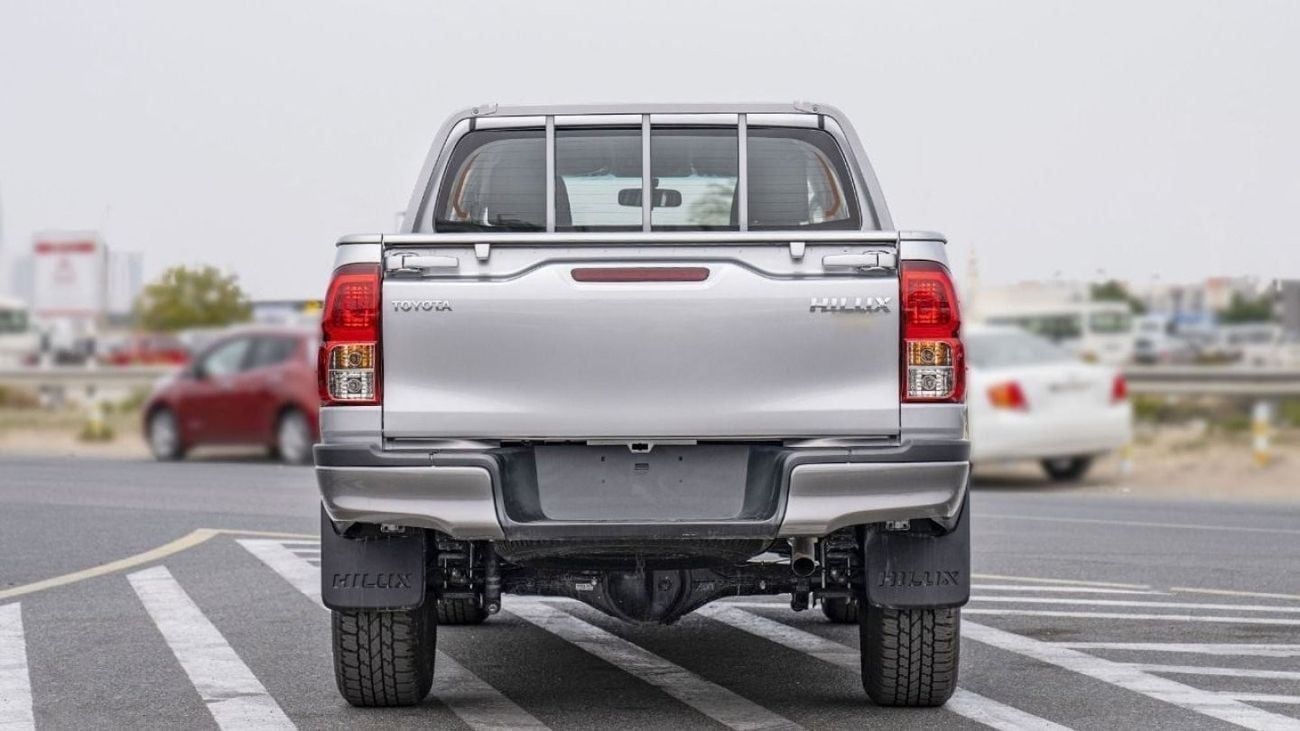 Toyota Hilux 2.4 л 2025 г. Серебристый