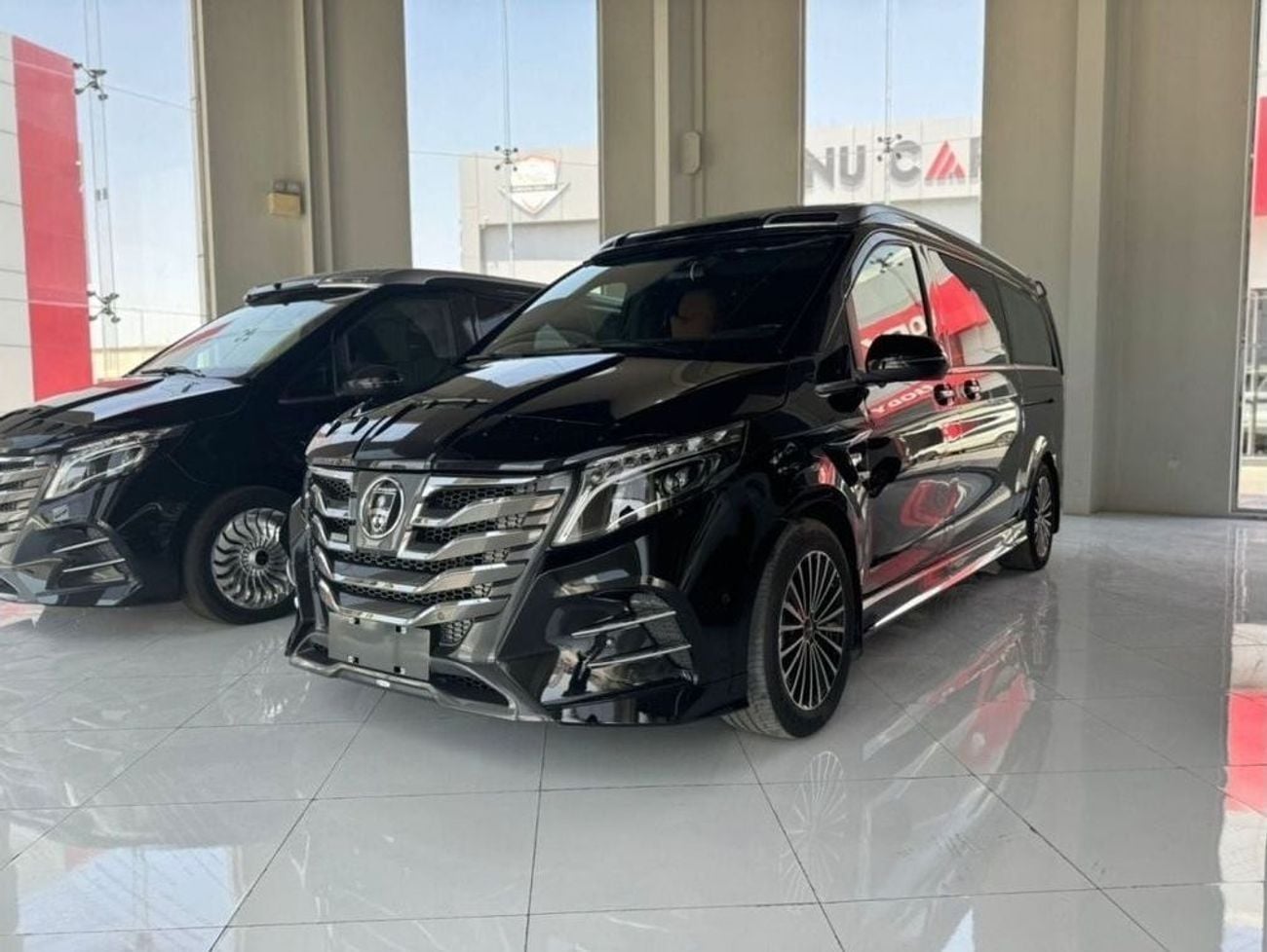 Mercedes Benz V 250 2.0 л 2023 г. Чёрный