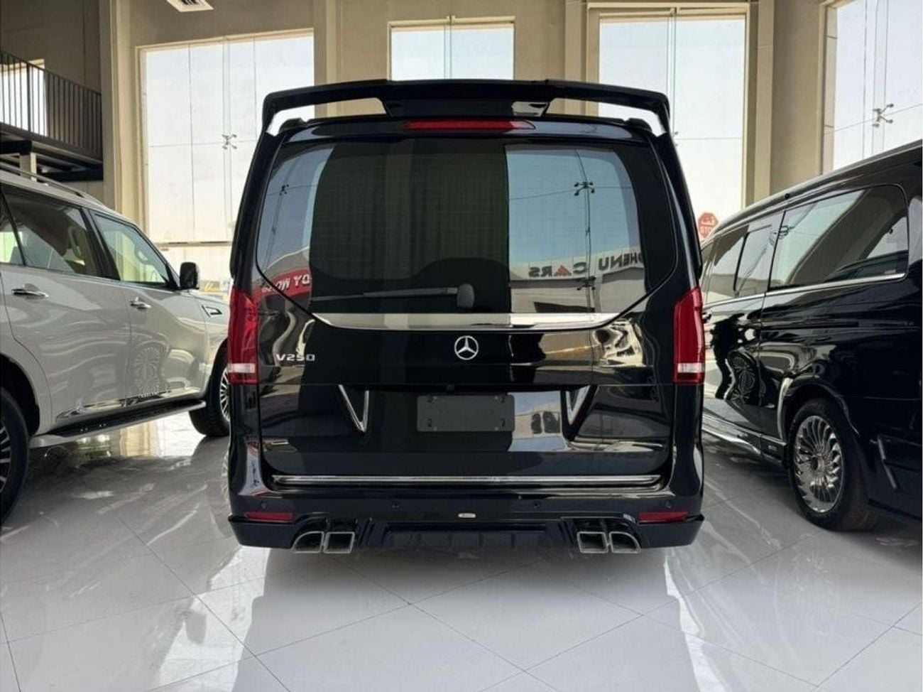 Mercedes Benz V 250 2.0 л 2023 г. Чёрный