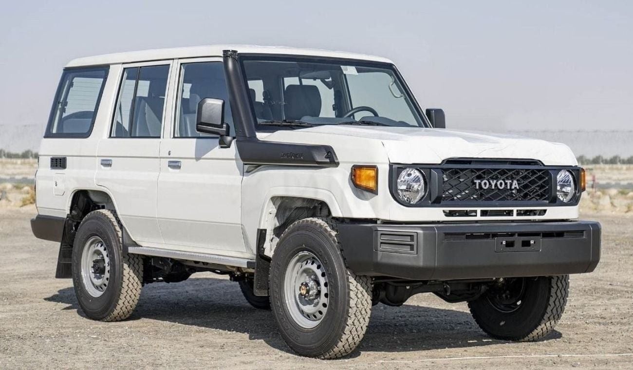 Toyota Land Cruiser 70 4.2 л 2025 г. Белый