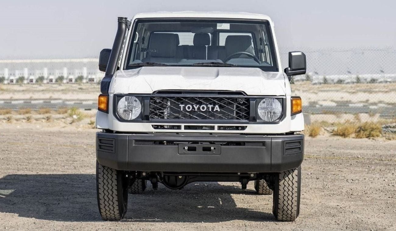 Toyota Land Cruiser 70 4.2 л 2025 г. Белый