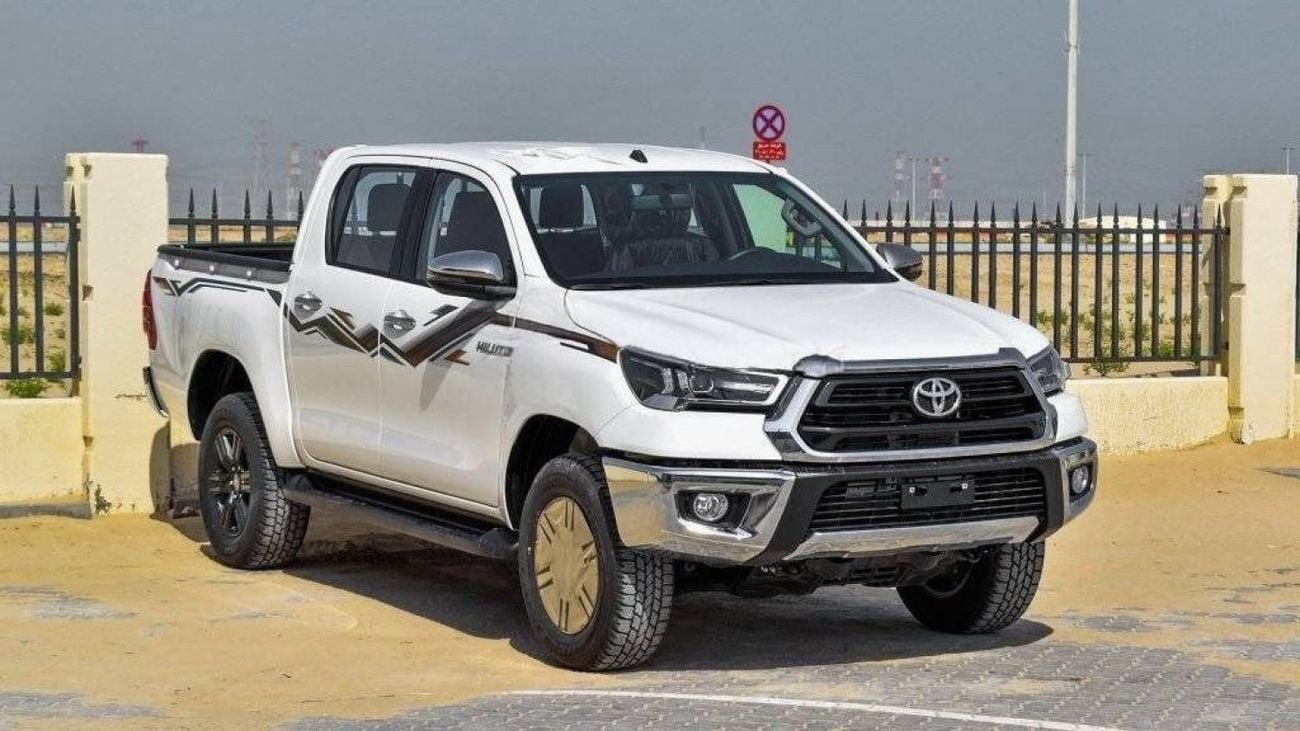 Toyota Hilux 2.7 л 2024 г. Белый