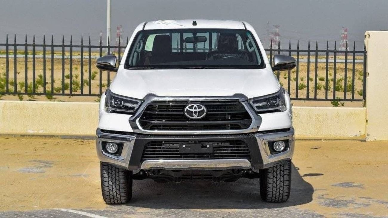 Toyota Hilux 2.7 л 2024 г. Белый