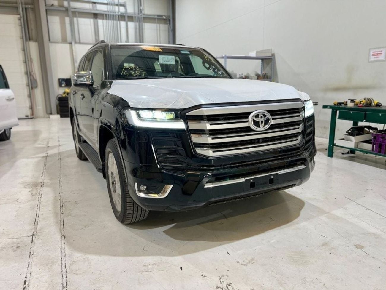 Toyota Land Cruiser 3.5 л 2026 г. Чёрный