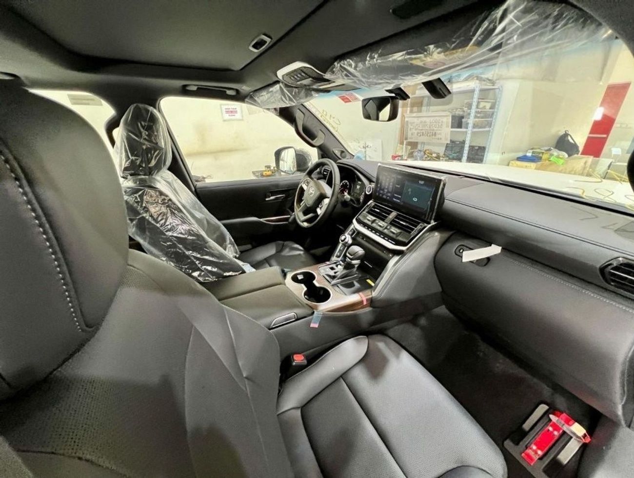 Toyota Land Cruiser 3.5 л 2026 г. Чёрный