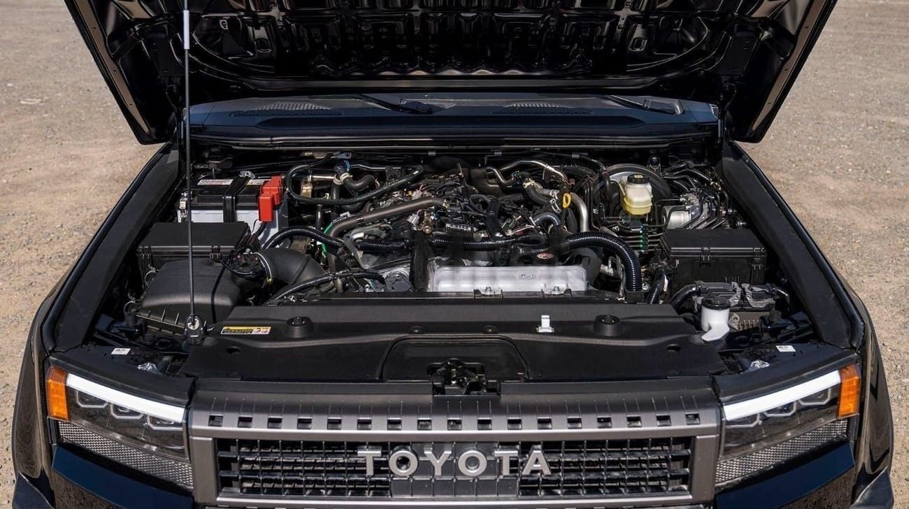 Toyota Prado 2.4 л 2024 г. Чёрный
