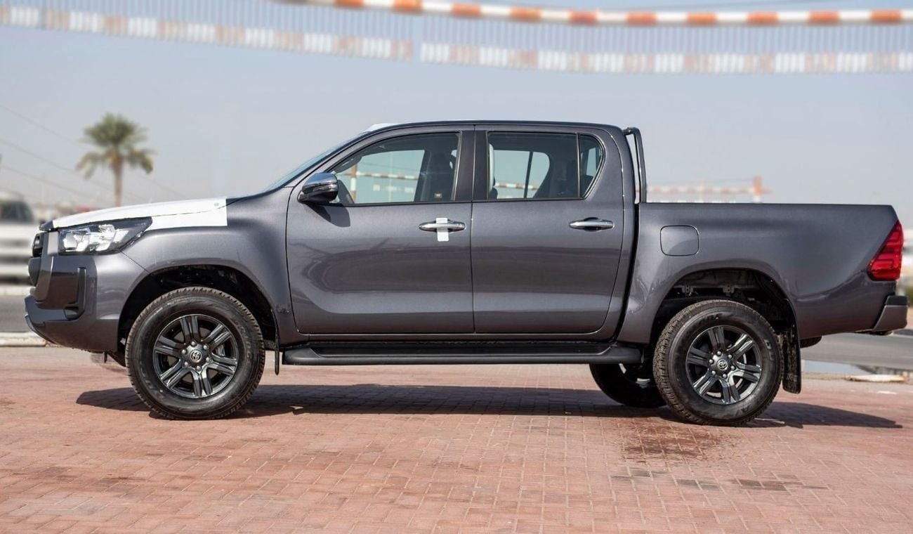 Toyota Hilux 2.4 л 2025 г. Серый