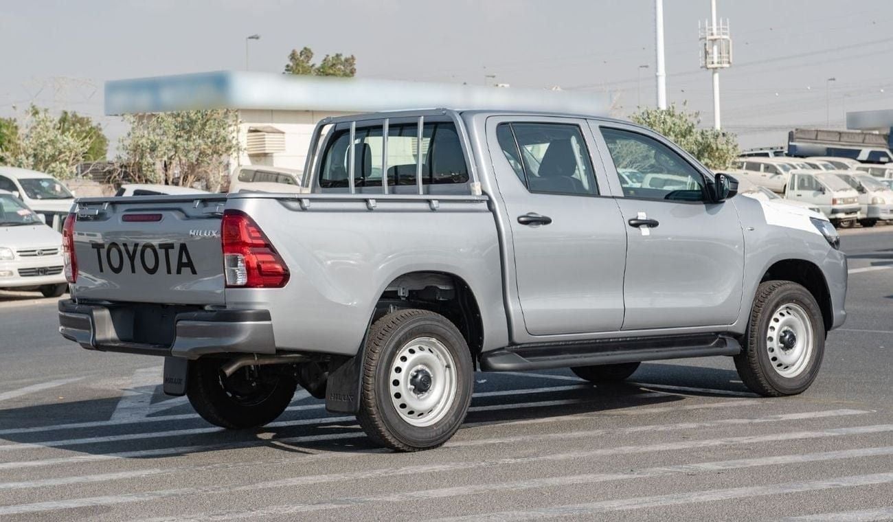 Toyota Hilux 2.4 л 2025 г. Серебристый