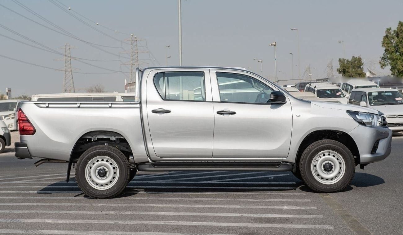 Toyota Hilux 2.4 л 2025 г. Серебристый