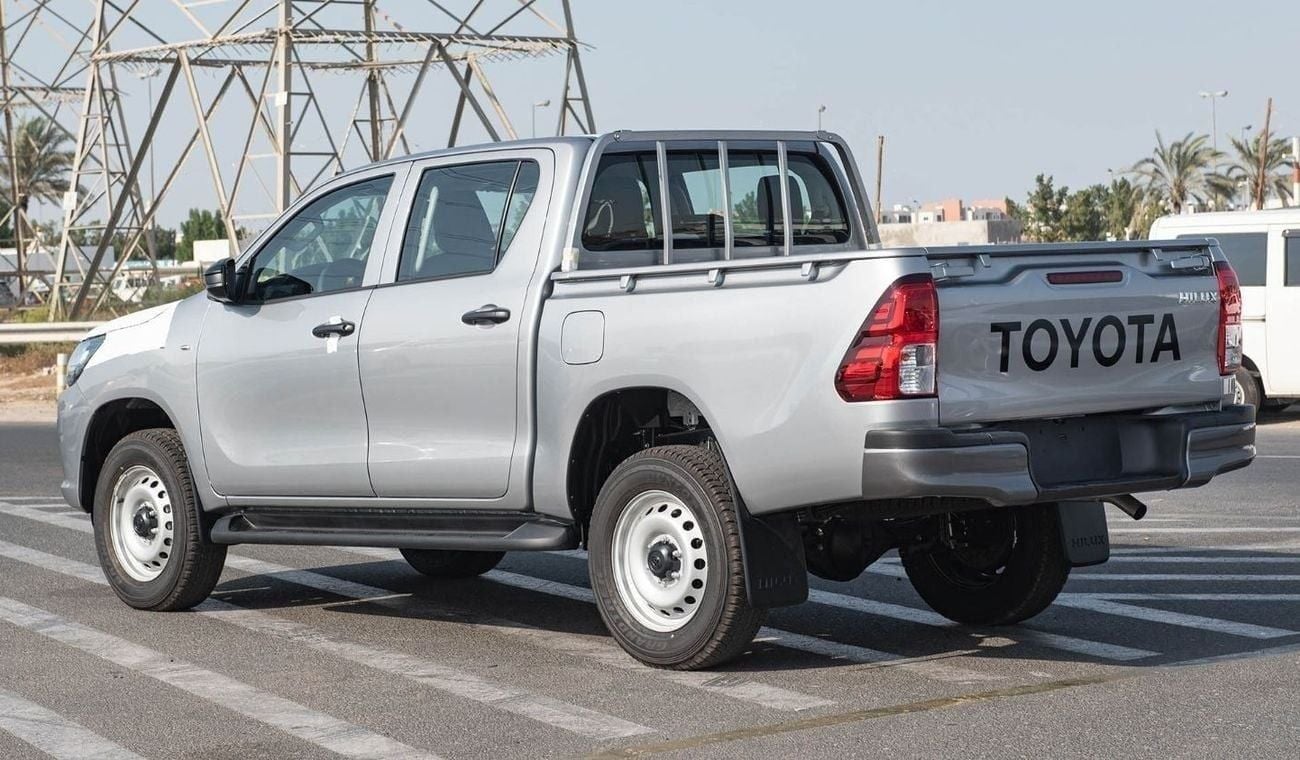 Toyota Hilux 2.4 л 2025 г. Серебристый