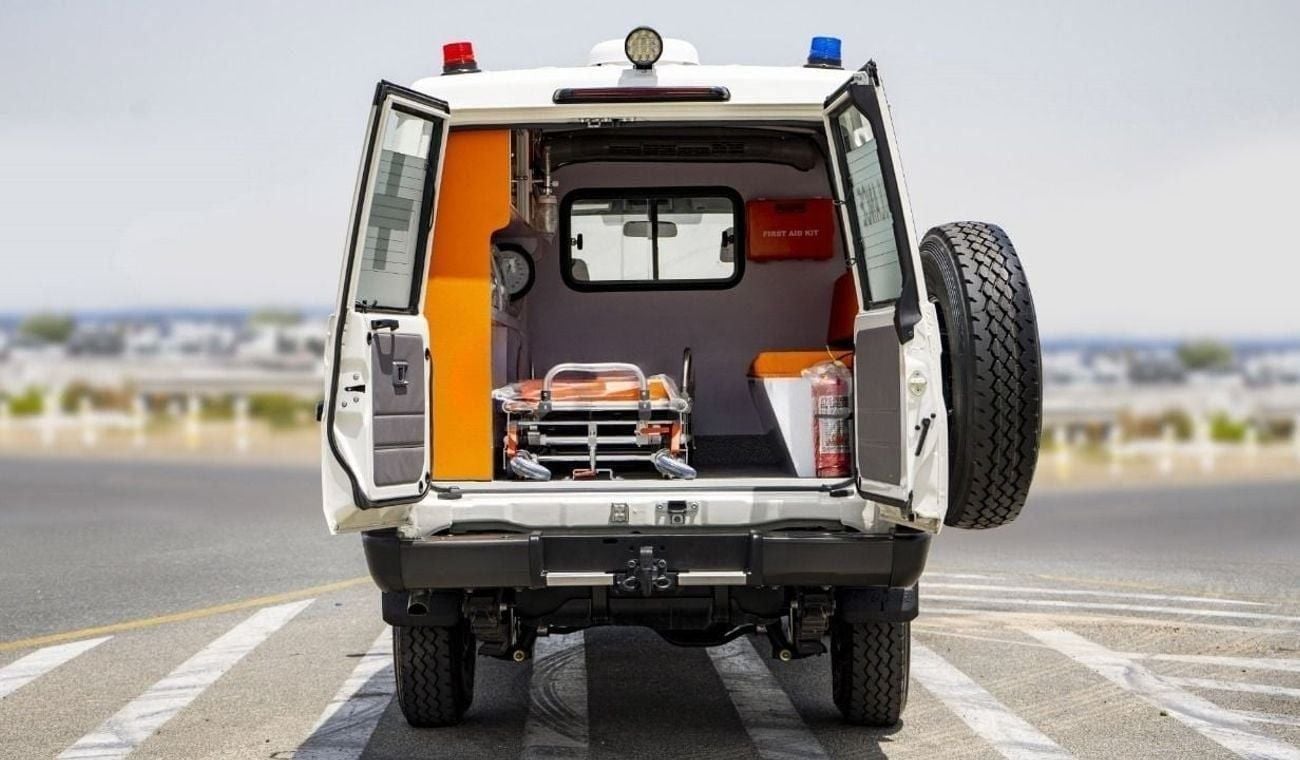 Toyota Land Cruiser 70 4.2 л 2025 г. Белый