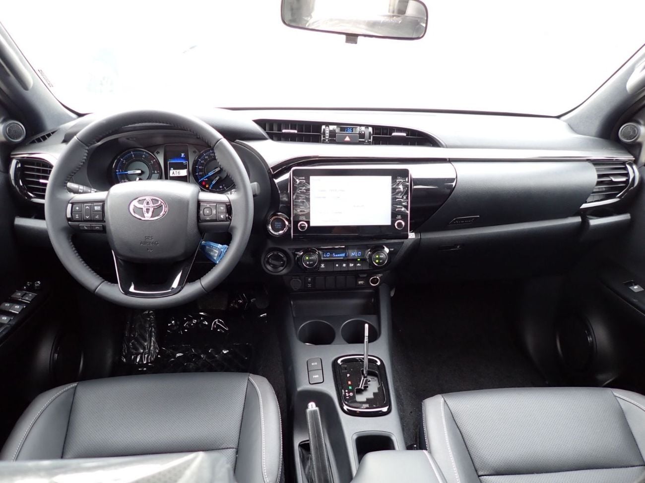 Toyota Hilux 2.8 л 2024 г. Белый
