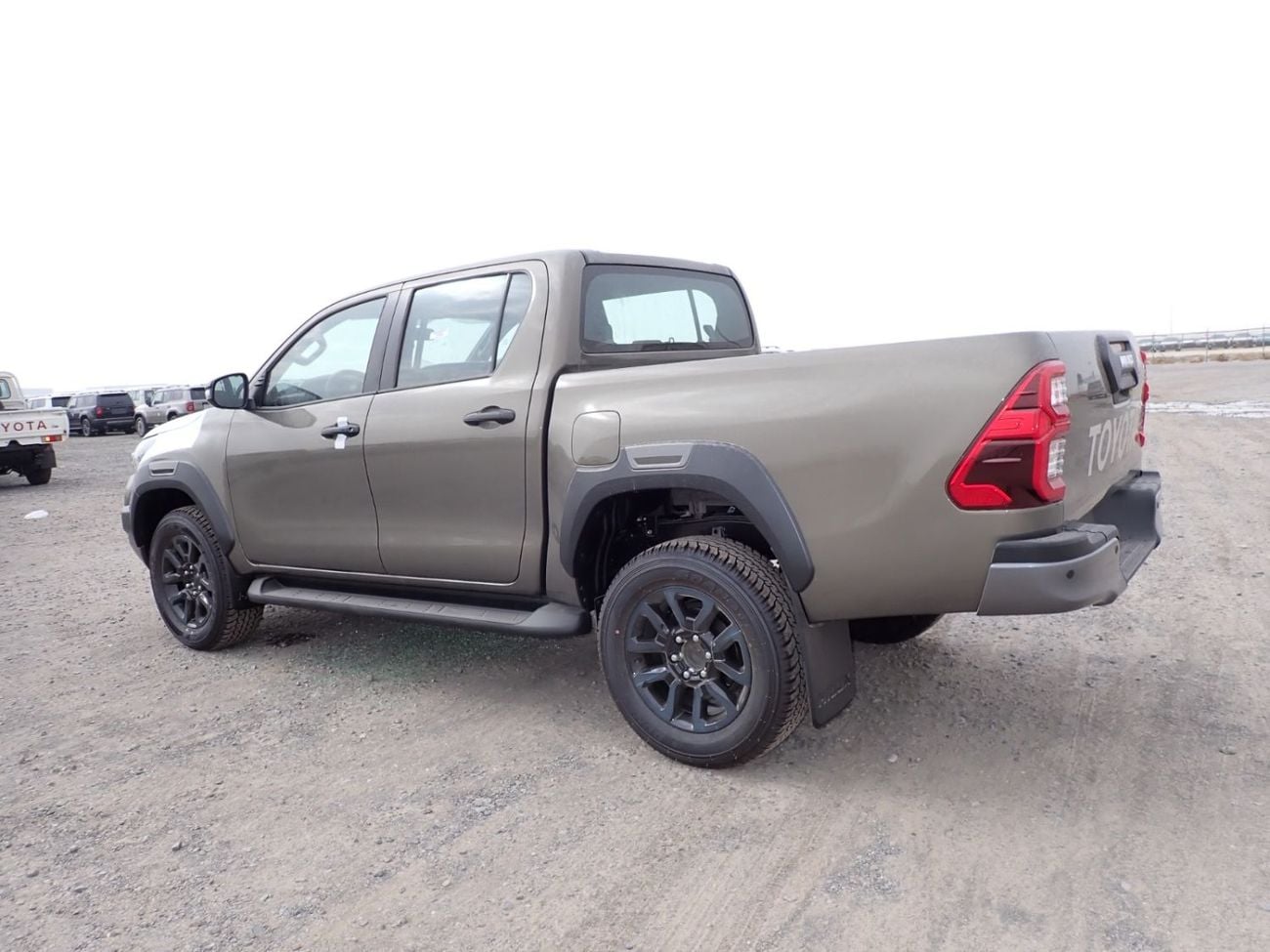Toyota Hilux 2.8 л 2024 г. Белый