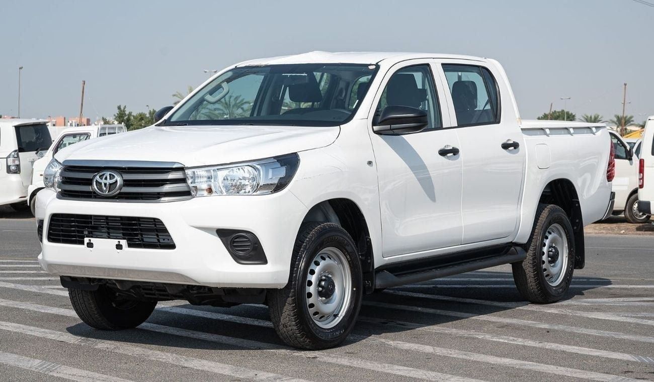 Toyota Hilux 2.4 л 2026 г. Белый