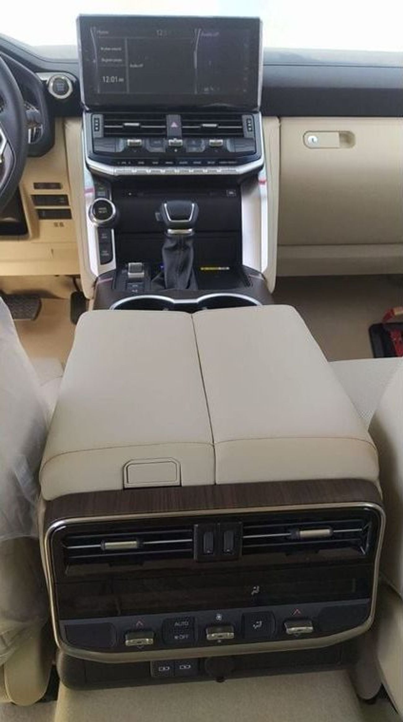 Toyota Land Cruiser 3.3 л 2024 г. Бронзовый