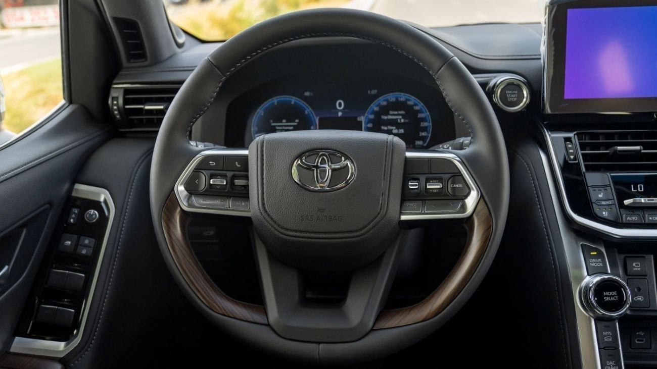 Toyota Land Cruiser 3.5 л 2026 г. Чёрный
