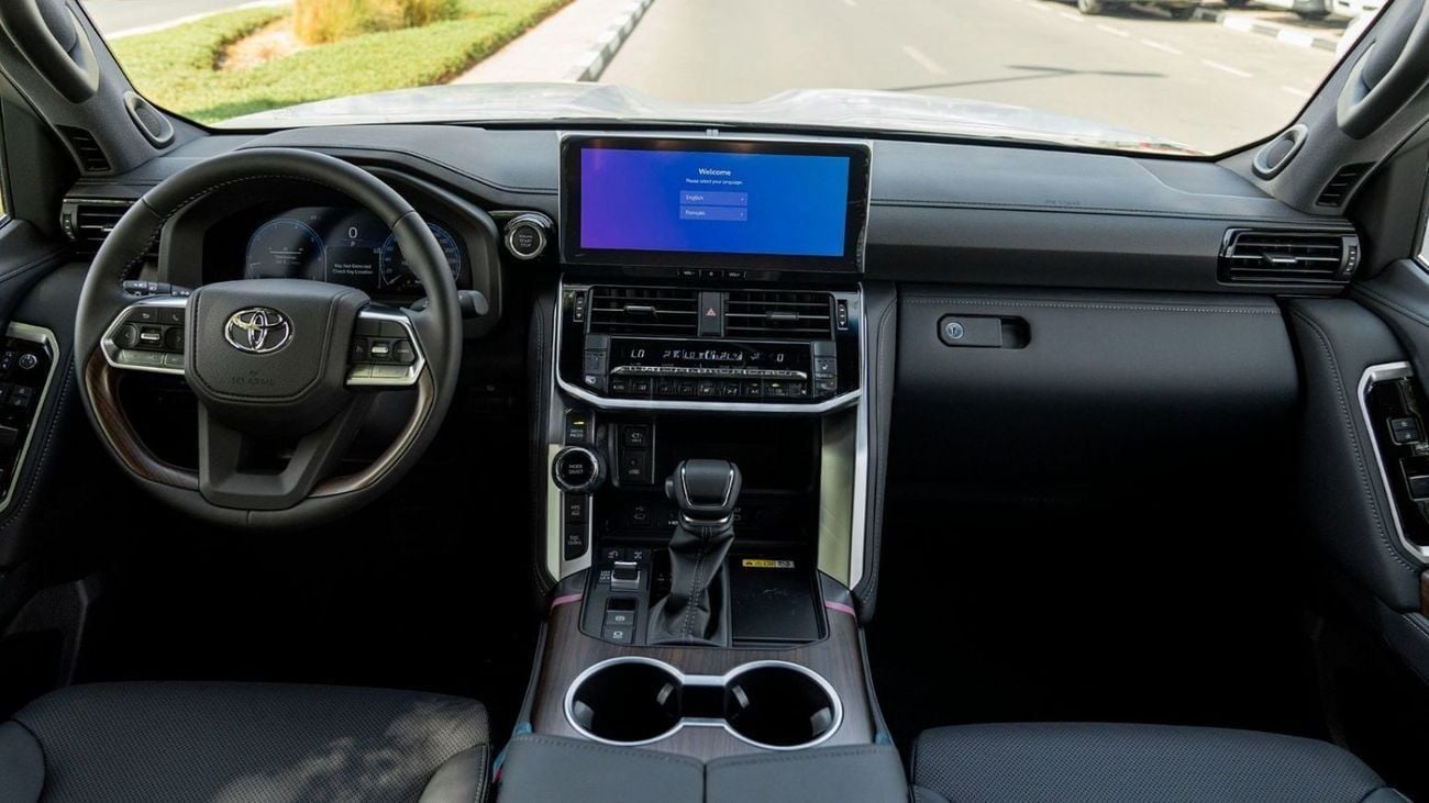 Toyota Land Cruiser 3.5 л 2026 г. Чёрный