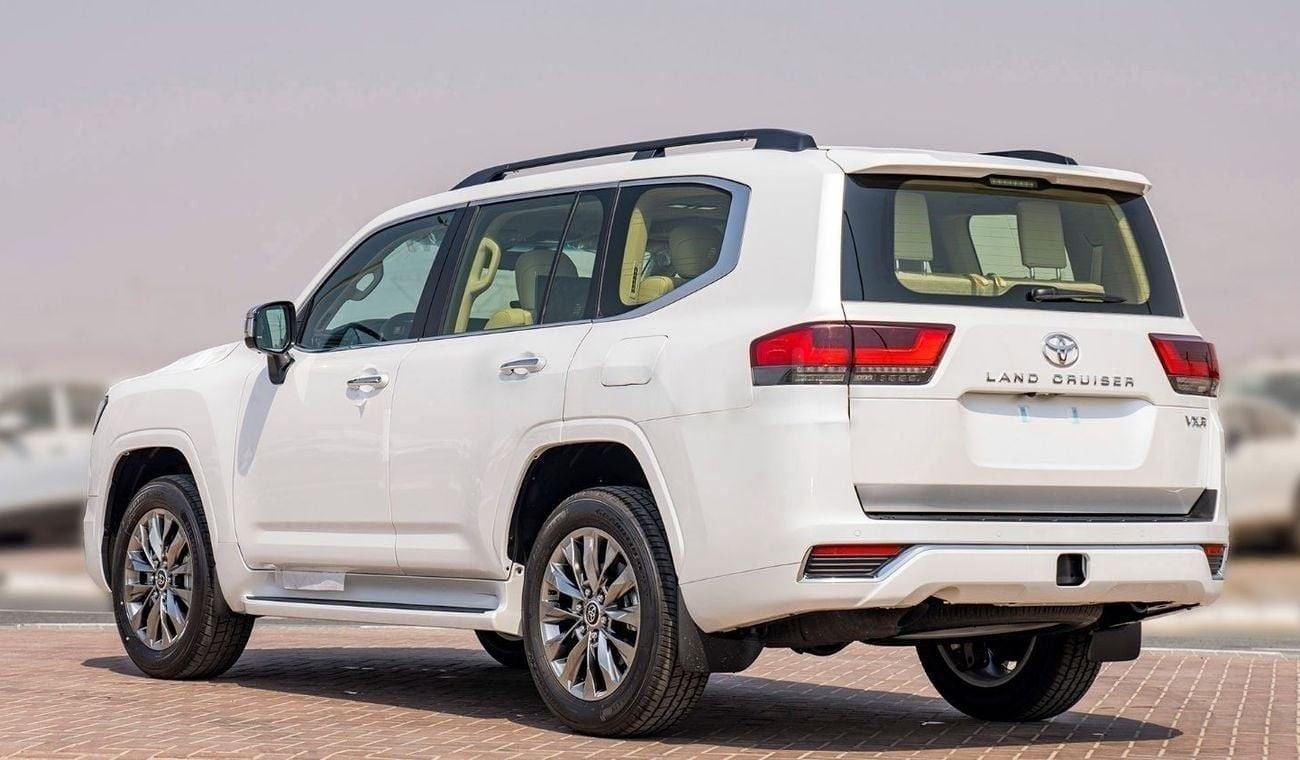 Toyota Land Cruiser 3.3 л 2025 г. Белый