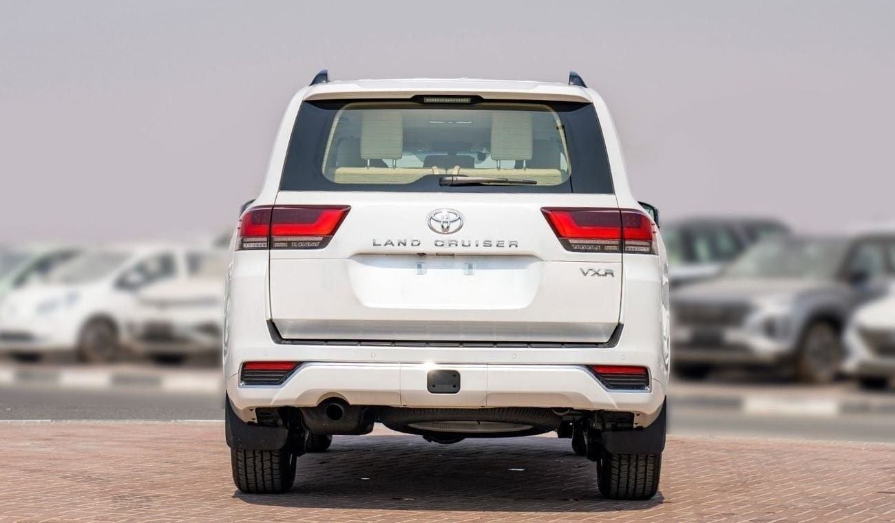 Toyota Land Cruiser 3.3 л 2025 г. Белый