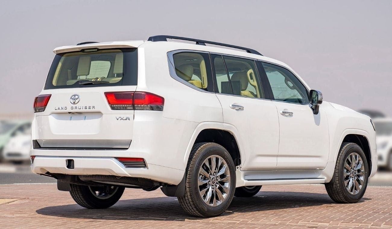 Toyota Land Cruiser 3.3 л 2025 г. Белый