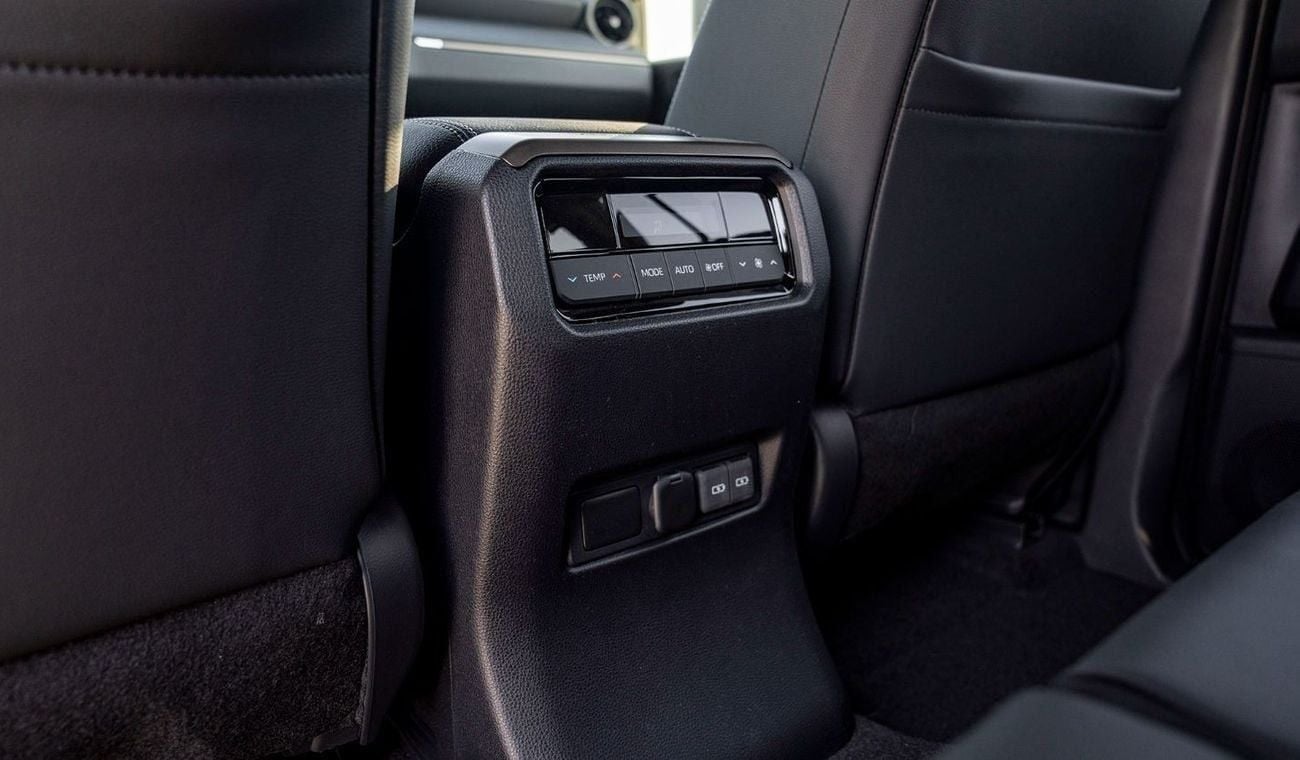 Toyota Prado 2.8 л 2025 г. Чёрный