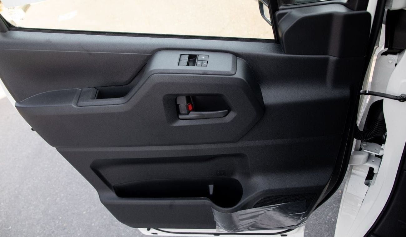 Toyota Hiace 3.5 л 2026 г. Белый