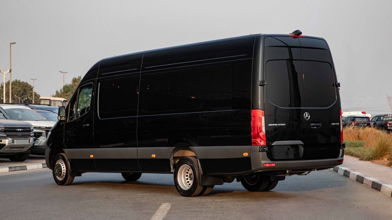 Mercedes Benz Sprinter 2.0 л 2026 г. Чёрный